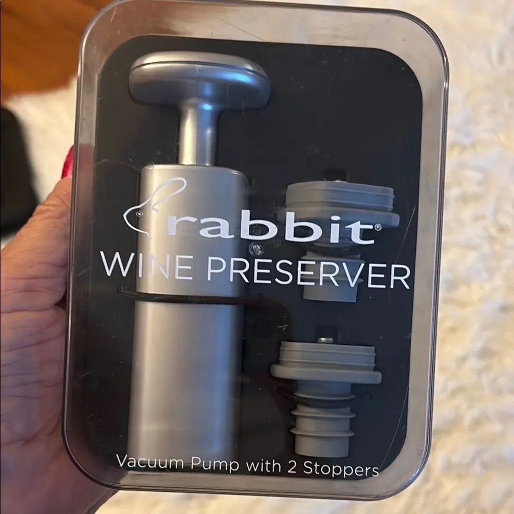 Rabbit Wine Preserver Bar Accessory Set